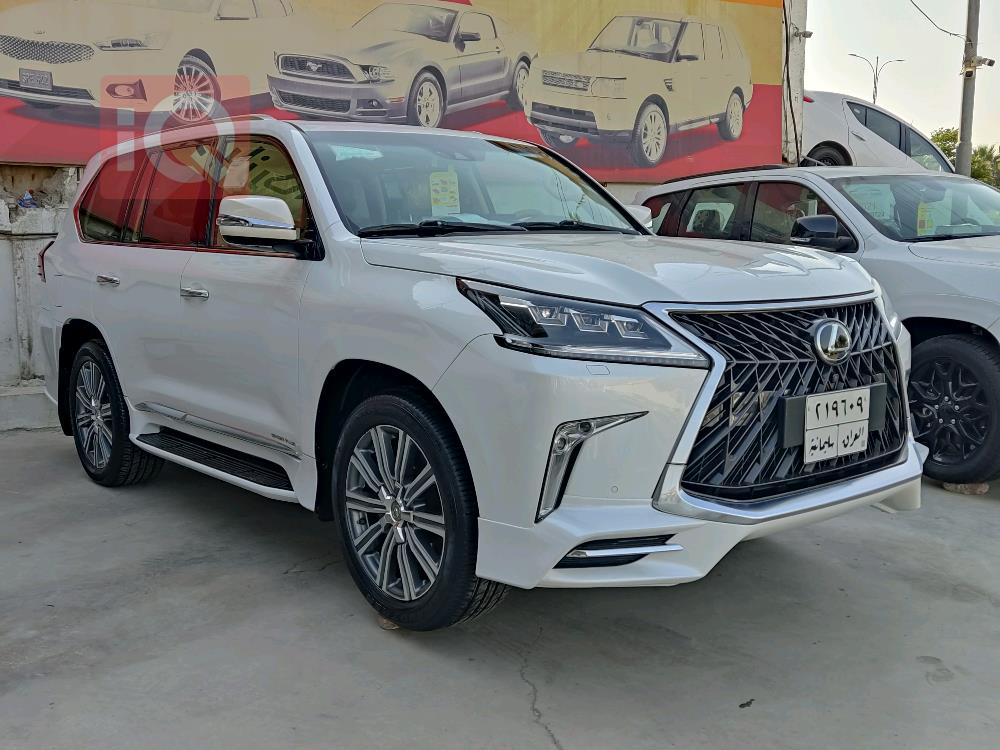 Lexus LX